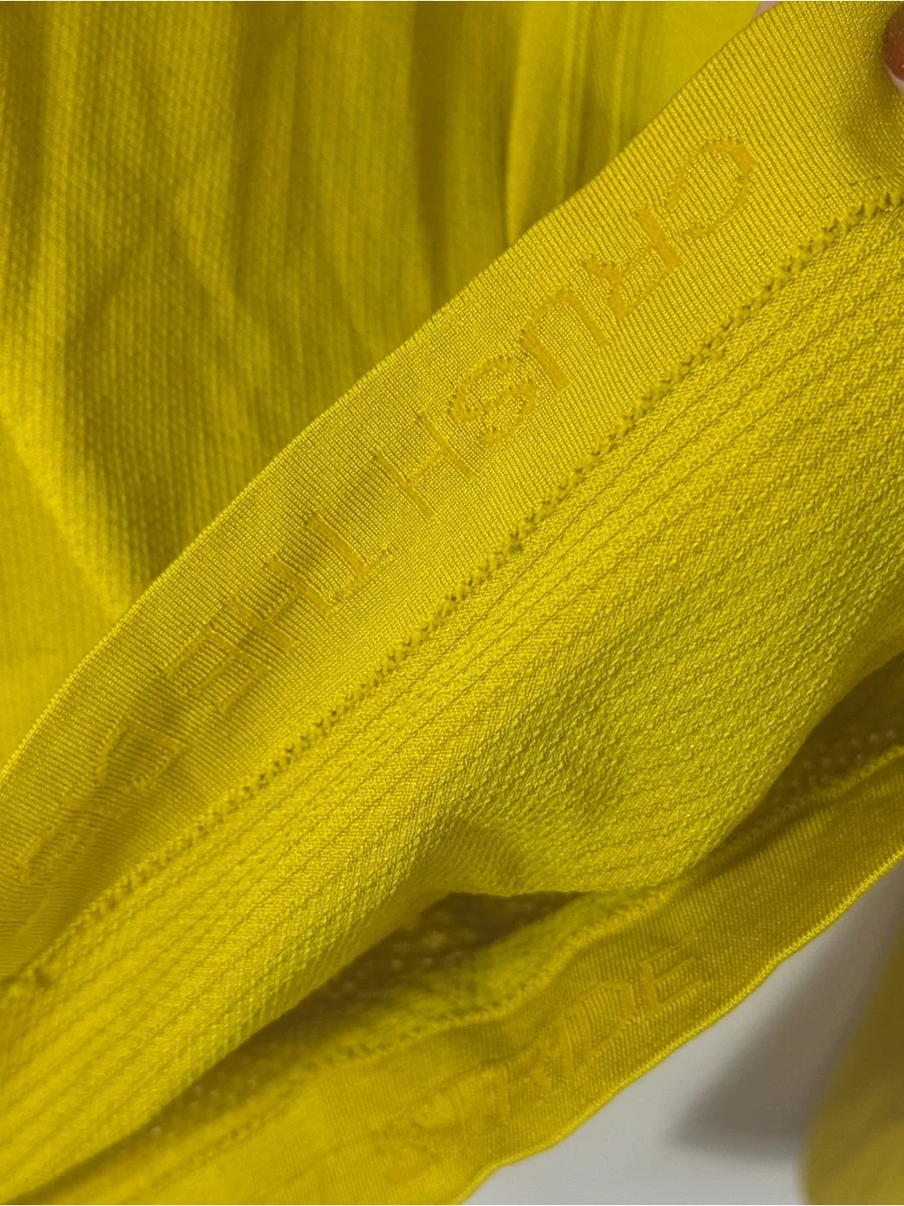LULULEMON womens size 4 mustard yellow long sleeve thumbhole athletic top